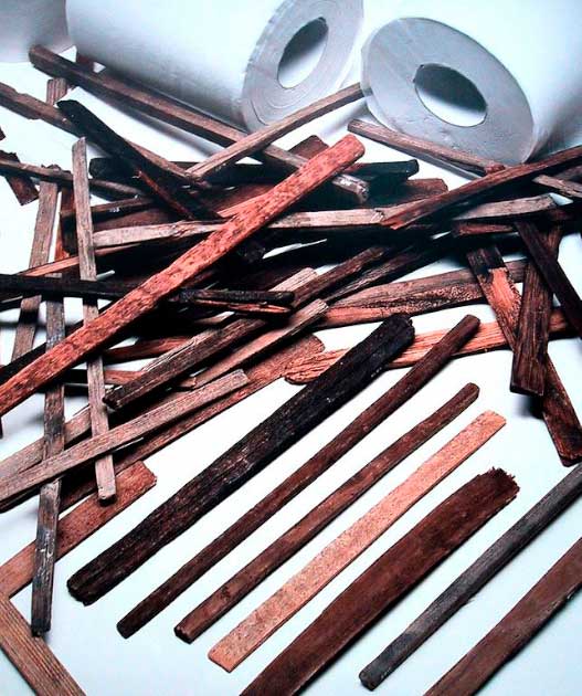 The Japanese used these chuugi poop sticks, which are from the 7th century AD, to clean their bums and then, finally, China invented paper. Before long, toilet sticks became toilet paper! (Chris 73 / CC BY-SA 3.0)