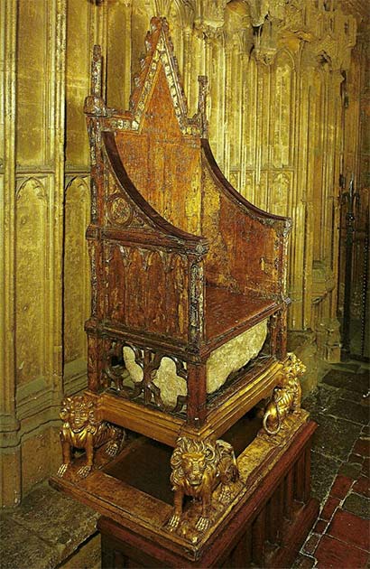 King Edward’s Chair, constructed in 1300 AD, located in the heart of London’s Westminster Abbey, has been used by every English or British monarch since 1626, and will be once again loaded with the Stone of Destiny on May 6th 2023. (Nathan Hughes Hamilton / CC BY 2.0)