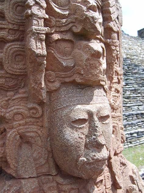 Maya stela representing a 6th century king. (Simon Burchell / CC BY-SA 3.0)