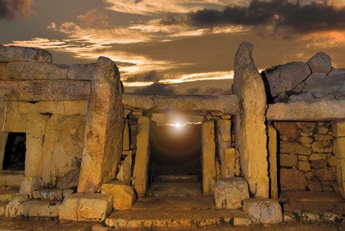 Mnajdra Lower Temple, Equinox sunrise