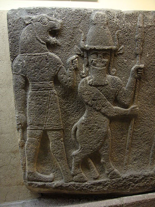 Mythological creatures, Lion-headed man and Bull-legged man. (Koppas / CC By-SA 4.0)