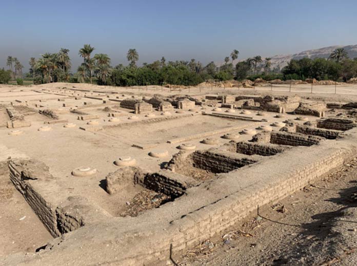 The North Palace at Amarna. Once a sumptuous palace with gardens, pools, and animals, it is now little more than denuded mud bricks and sand.