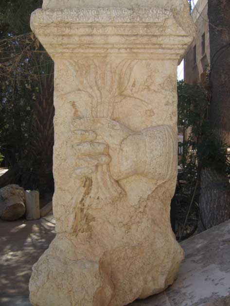 The full Palmyran altar with the Aramaic inscription: “He whose name is blessed forever, the good. Dedicated Taimar and Shalmallat, because they called him and he answered them in the hour of trouble. He made a miracle in the day of justice, In the month of Ayar, 214 AD.” (Aleksandra Kubiak-Schneider / PAP)
