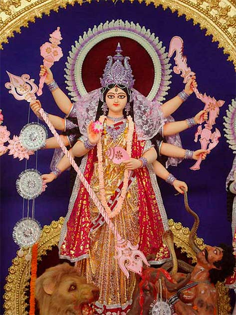 Parvati is expressed in many different aspects. As Annapurna she feeds, as Durga (shown here) she is ferocious. (Joydeep/CC BY SA 3.0)