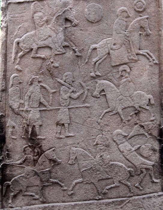 Pictish symbol stone depicting the Battle of Dun Nechtain, in which Ecgfrith, Queen Cynethryth’s son, was killed. (Greenshed / Public domain)