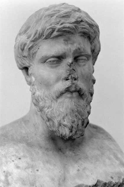 Portrait of a philosopher believed to be Plutarch, at the Archaeological Museum of Delphi. (Zde / CC BY-SA 4.0)