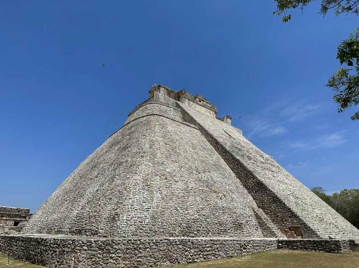 yramid of the Magician at the Maya site of Uxmal, Mexico. It is aligned to the same angle of sunrise orientation as many earlier Mesoamerican buildings, as well as those at Amarna, city of Akhenaten.