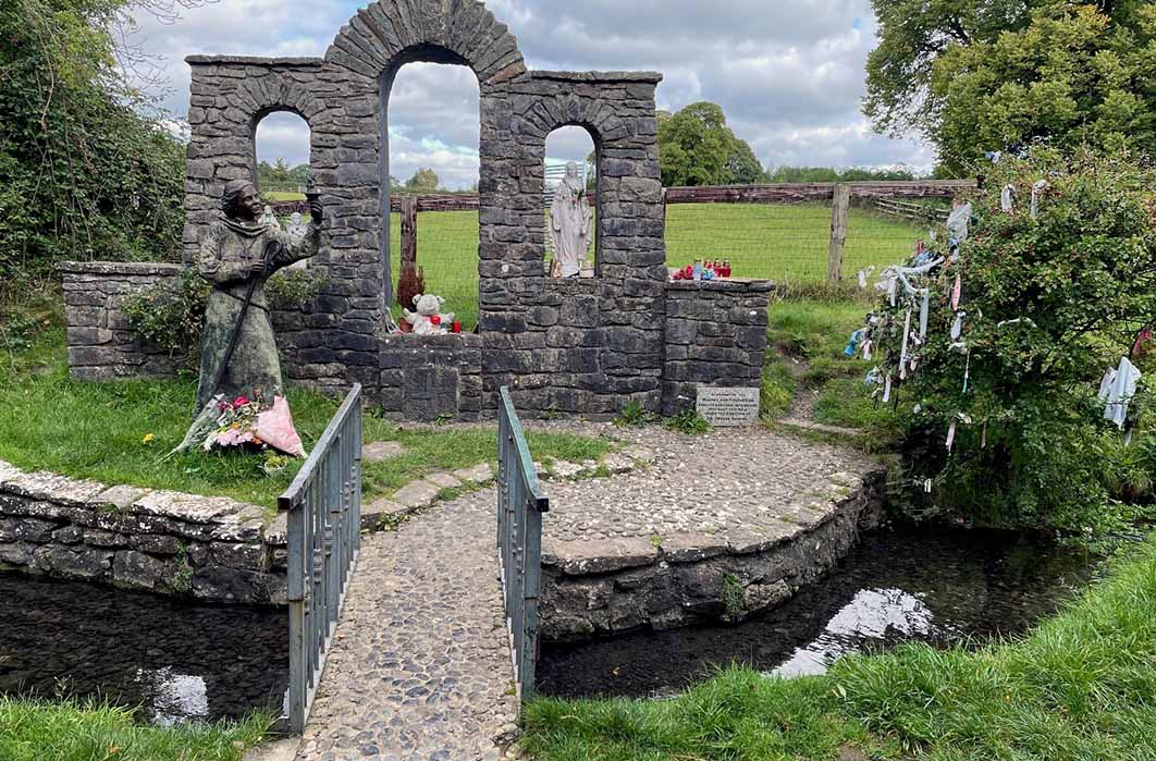There are two holy wells dedicated to St. Brigid in Kildare. The cloths tied to the trees are “clooties” and are imbued with prayers for healing (Image: Courtesy Elyn Aviva)