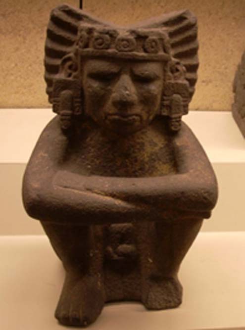 Seated stone figure of Huehueteotl-Xiuhtecuhtli, Aztec god of fire and seasons. (Simon Burchell / CC BY-SA 3.0)