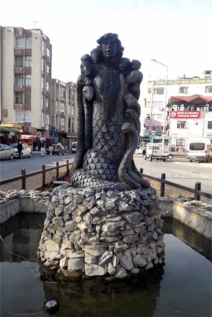 Statue of Shahmeran in Tarsus, Turkey (Nedim Ardoğa / CC BY SA 4.0)