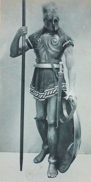 A Spartan hoplite, who were fulltime warriors employed by the Spartan state, in an image from the Vinkhuijzen Collection of Military Costume Illustration, published before 1910. (The collection assembled by H. J. Vinkhuijzen / Public domain)