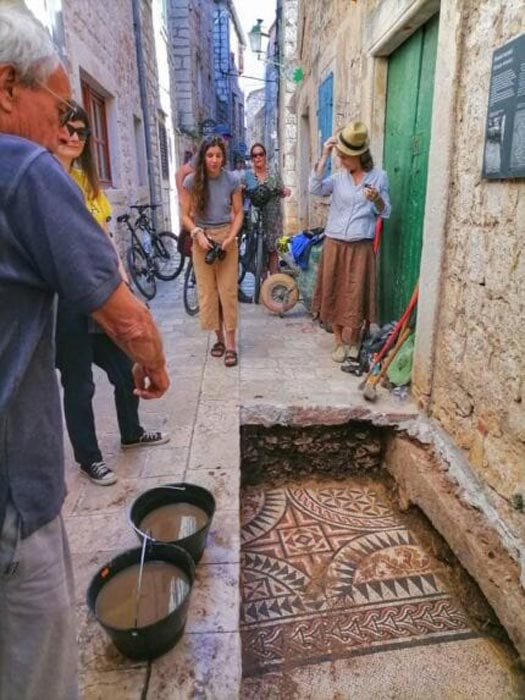 The Stari Grad street on the Croatian island of Hvar, where the Roman mosaic was found. (Vilma Matulić / Arkeonews)