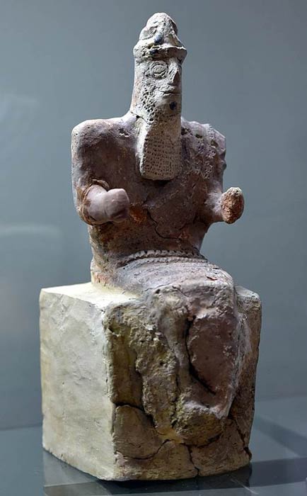 Statuette of Enlil sitting on his throne from the site of Nippur, dated to 1800 – 1600 BC, now on display in the Iraq Museum. (Osama Shukir Muhammed Amin / CC BY-SA 4.0)