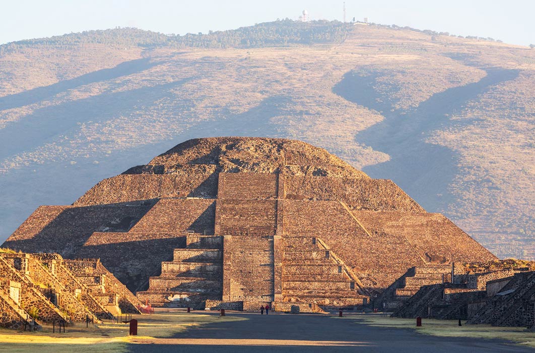 Teotihuacan Pyramid of the Moon with Cerro Gordo behind it (Galyna Andrushko/Adobe Stock)