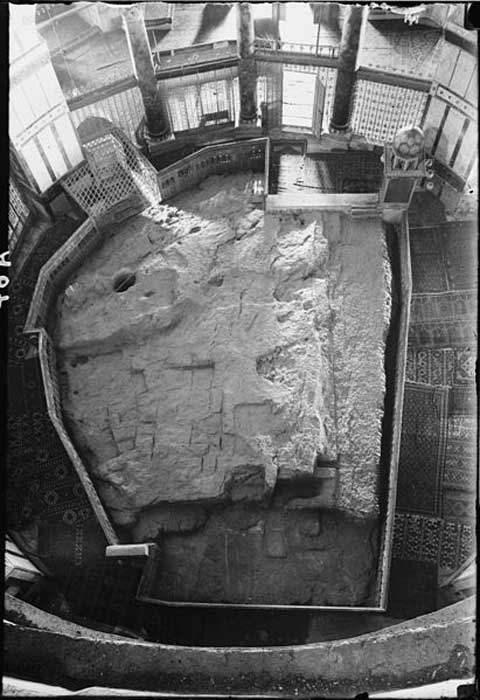 The Sacred Rock beneath The Dome of the Rock. (Public Domain)