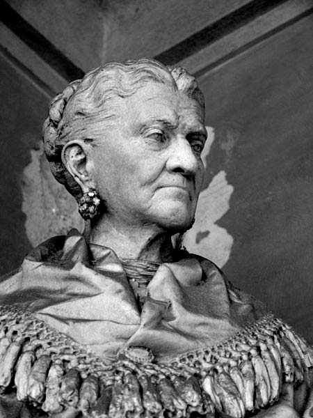 The stunning sculpture of Caterina Campodonico