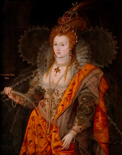 No hay dientes negros a la vista en el famoso retrato de arcoíris de la reina Isabel I, atribuido a Isaac Oliver. Aquí se la representa como una reina joven y eterna aunque fue pintada hacia 1600 cuando tenía casi 70 años. (Dominio publico)