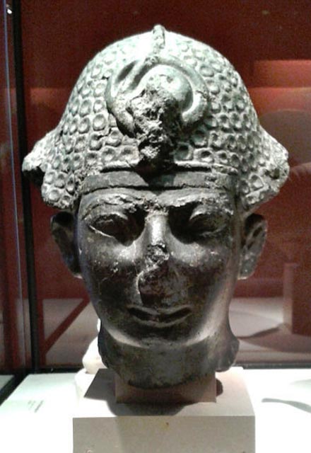 Thutmosis IV wearing the khepresh, Musee du Louvre.