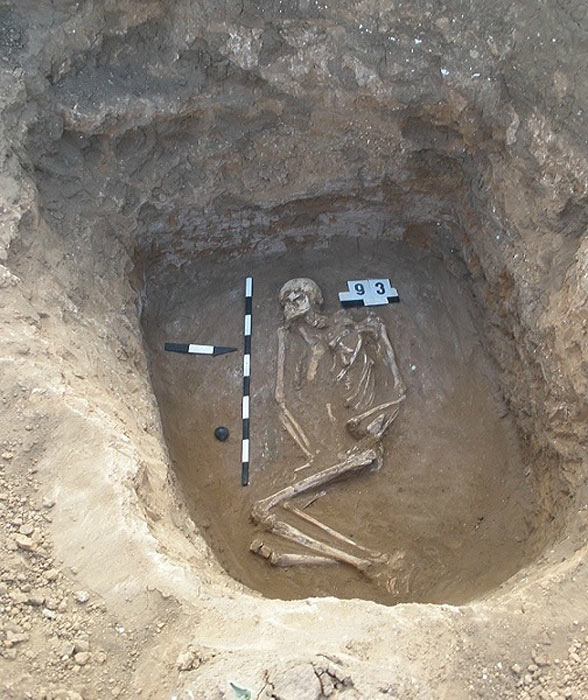 Yamnaya culture grave, Volgograd Oblast, Russia, which is roughly 2,000 kilometers (1,243 miles) northeast of the Serbian kurgan graves. (XVodolazx / CC BY-SA 3.0)