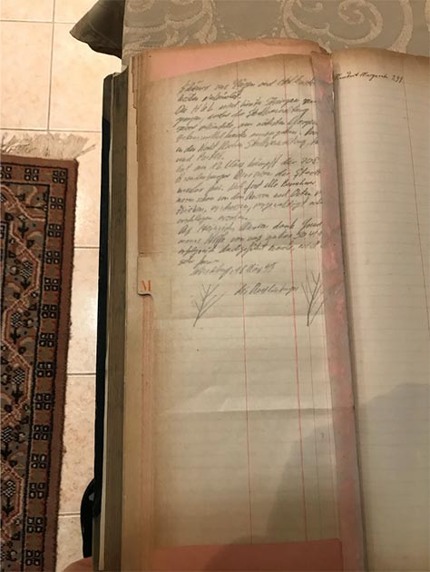 The diary gives details of 11 locations across Lower Silesia and Opole where valuables including gold, religious artifacts, and bank deposits, as well as art from Germany, Poland, France, Belgium, and Russia are said to be located. (Śląski Pomost Quedlinburg)