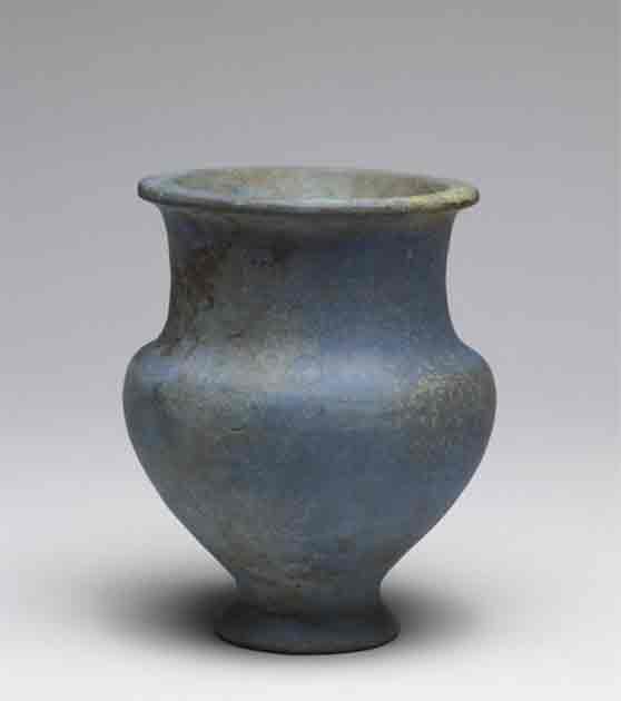 Example of Egyptian blue ceramic ware from the New Kingdom of Egypt, circa 1380 to 1300 BC. (Public domain)
