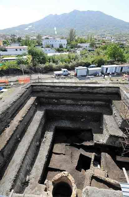 The excavation site at Somma Vesuviana. (Institute for Advanced Global Studies, University of Tokyo, Komaba)
