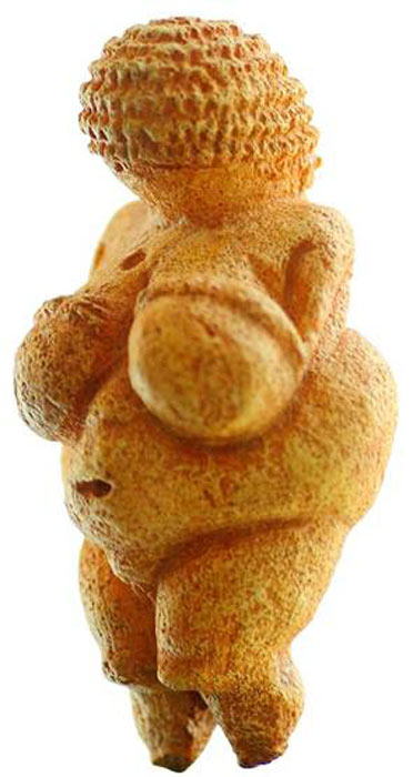 La famosa Venus de Willendorf data de finales del período Auriñaciense, pero el colgante de marfil de mamut de la cueva polaca es una pieza mucho más antigua de arte decorativo auriñaciense. (MatthiasKabel / CC BY-SA 3.0)