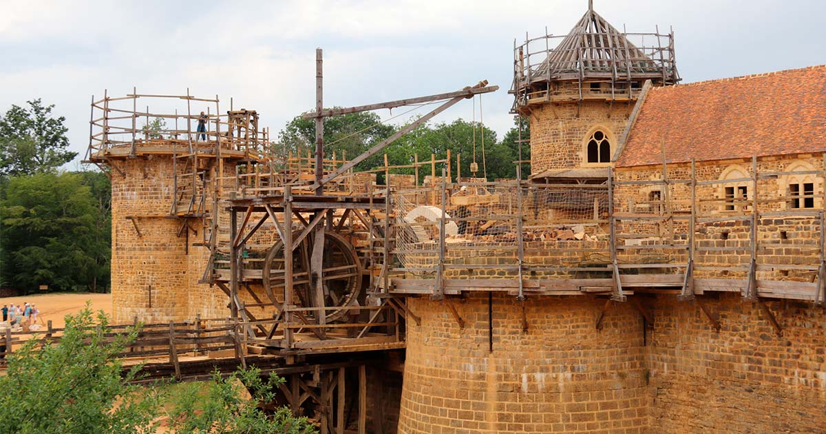 How Medieval Construction Methods Are Used at Guédelon Castle