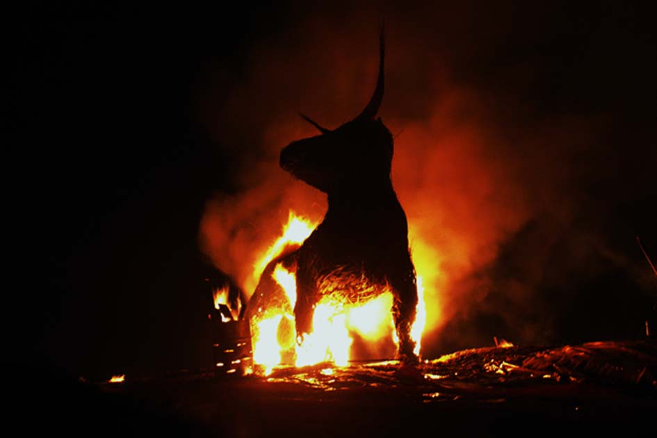 acceleration garage linse Brazen Bull: Gruesome Ancient Greek Torture Device Turned Screams into  'Music' | Ancient Origins