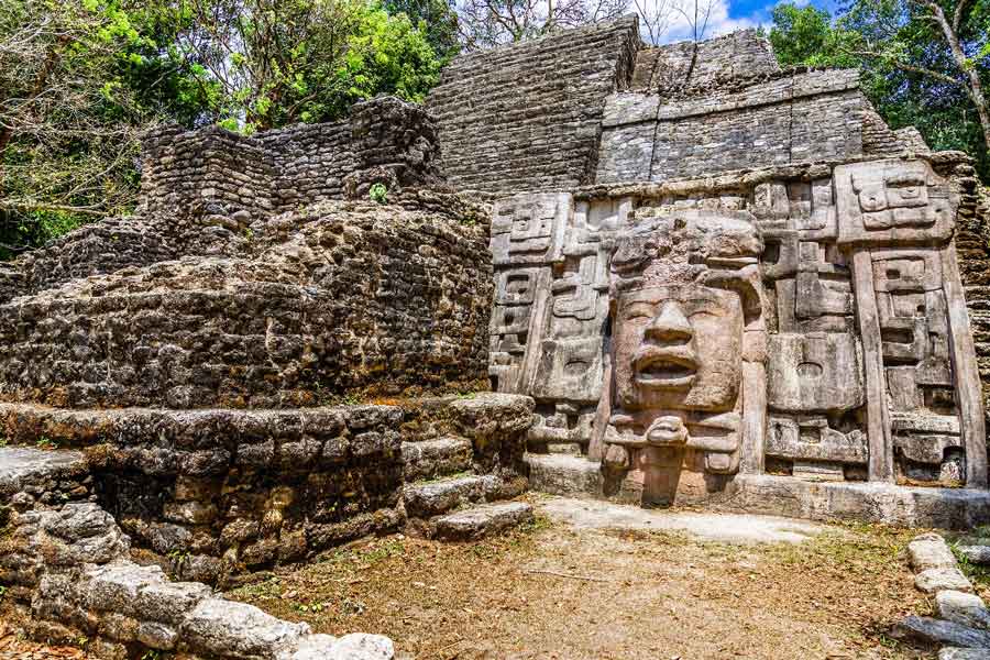Olmec and Maya architecture have more than a few things in common as has been recently revealed by a massive LiDAR survey project in southern Mexico. The Olmecs came first but the Mayas copied their approach to ritual architecture. This image shows a Maya building in the Lamanai archaeological reserve in Belize.		Source: vadim.nefedov / Adobe Stock