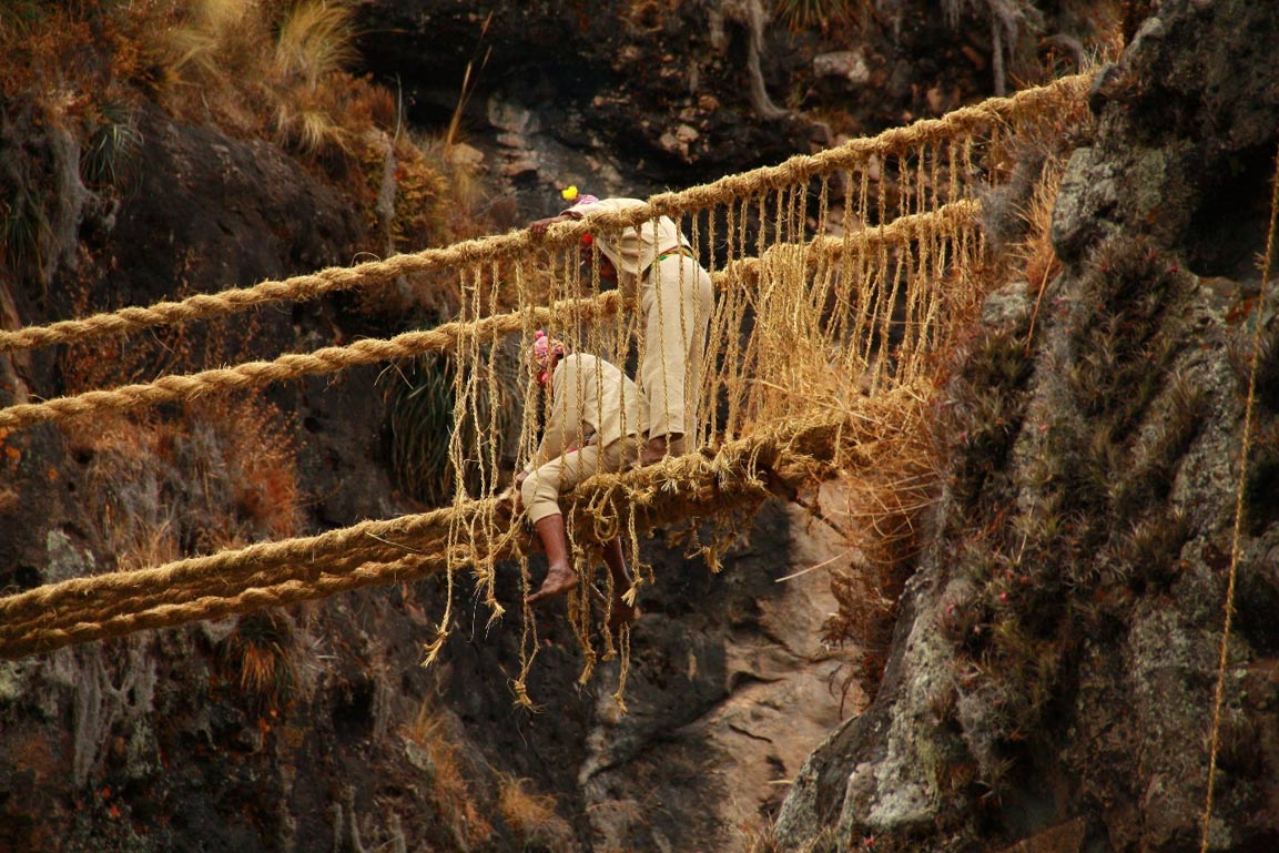Spectacular Peruvian Rope Bridge, last of its kind, carries forward  tradition of the Inca