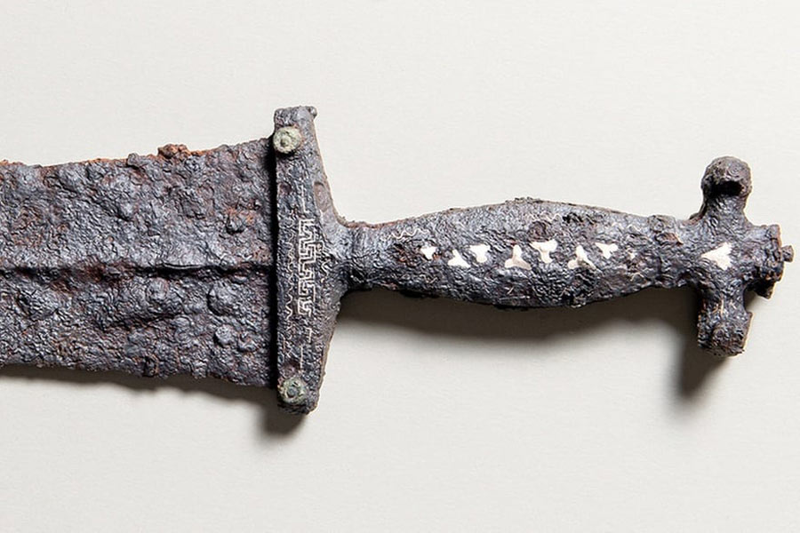 The Roman dagger found by an amateur archaeologist with a metal detector that revealed the “unknown” Swiss Roman battle site, where the twelfth Roman legion fought against local Celtic tribes.			Source: Schweizer Radio und Fernsehen