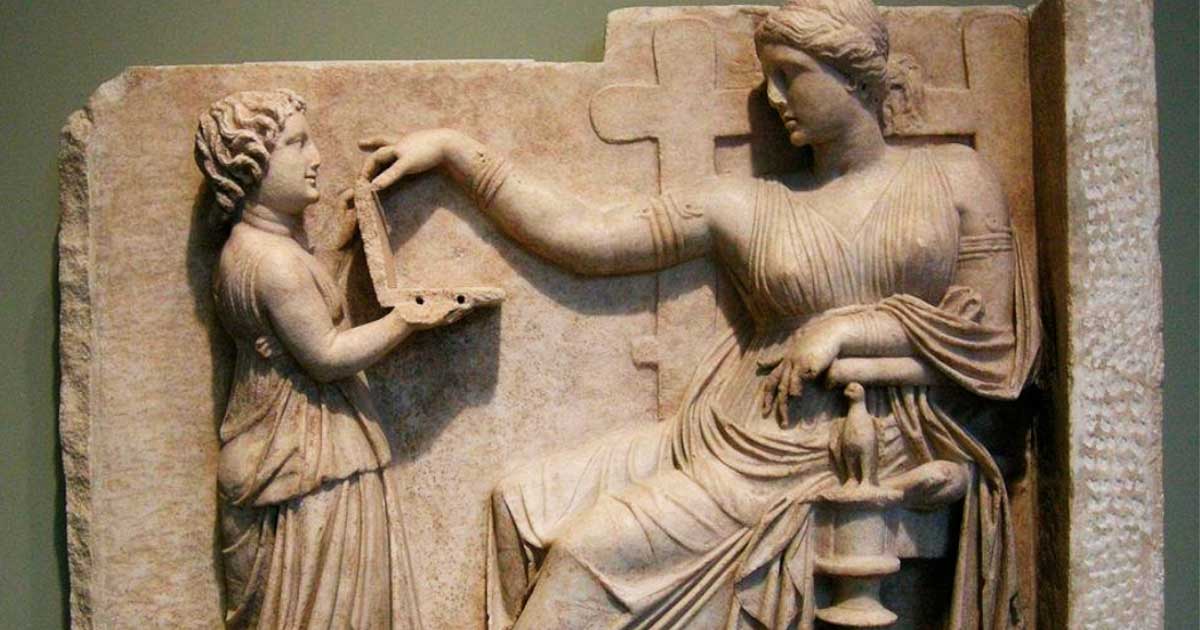 La tomba Naiskos di una donna in trono con un assistente risale al 100 a.C. circa.  Fonte: immagine digitale per gentile concessione del programma Open Content di Getty