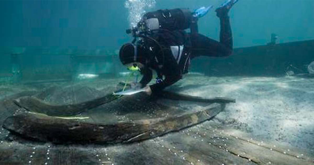 A diver examines the wreck in Zambratija, Croatia. Source: Philippe Groscaux/AMU-CNRS