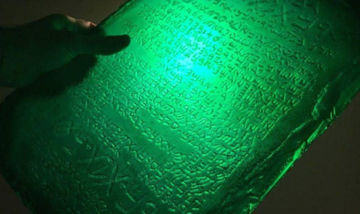 Fulfill legal Compliance to The Legendary Emerald Tablet and its Secrets of the Universe | Ancient  Origins