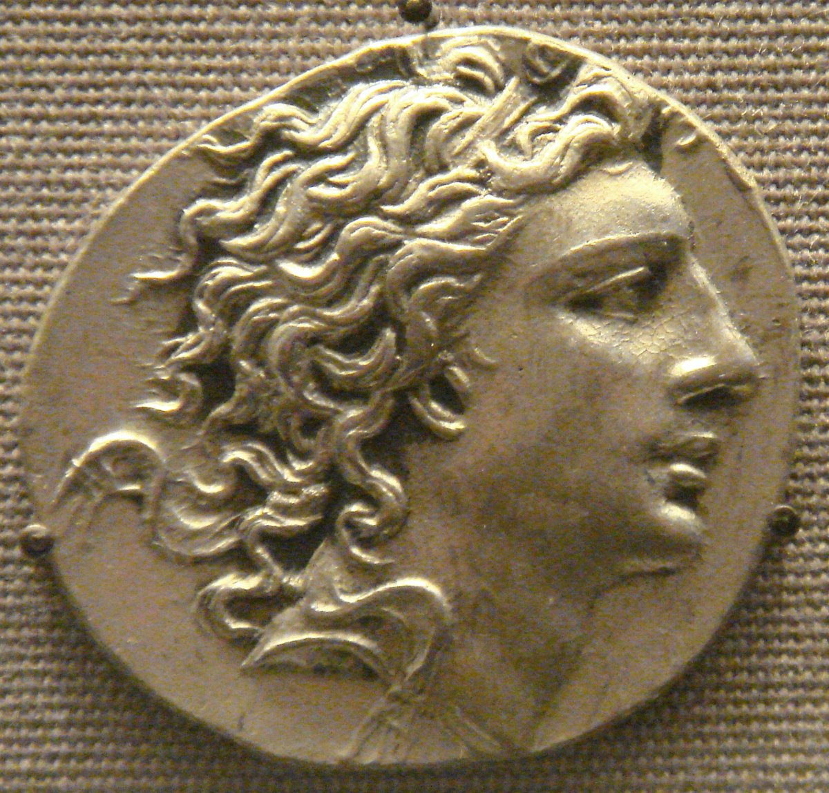Acient Science Medusa on the Coins of Mithradates: Weapon Against Rome or Family Crest ...