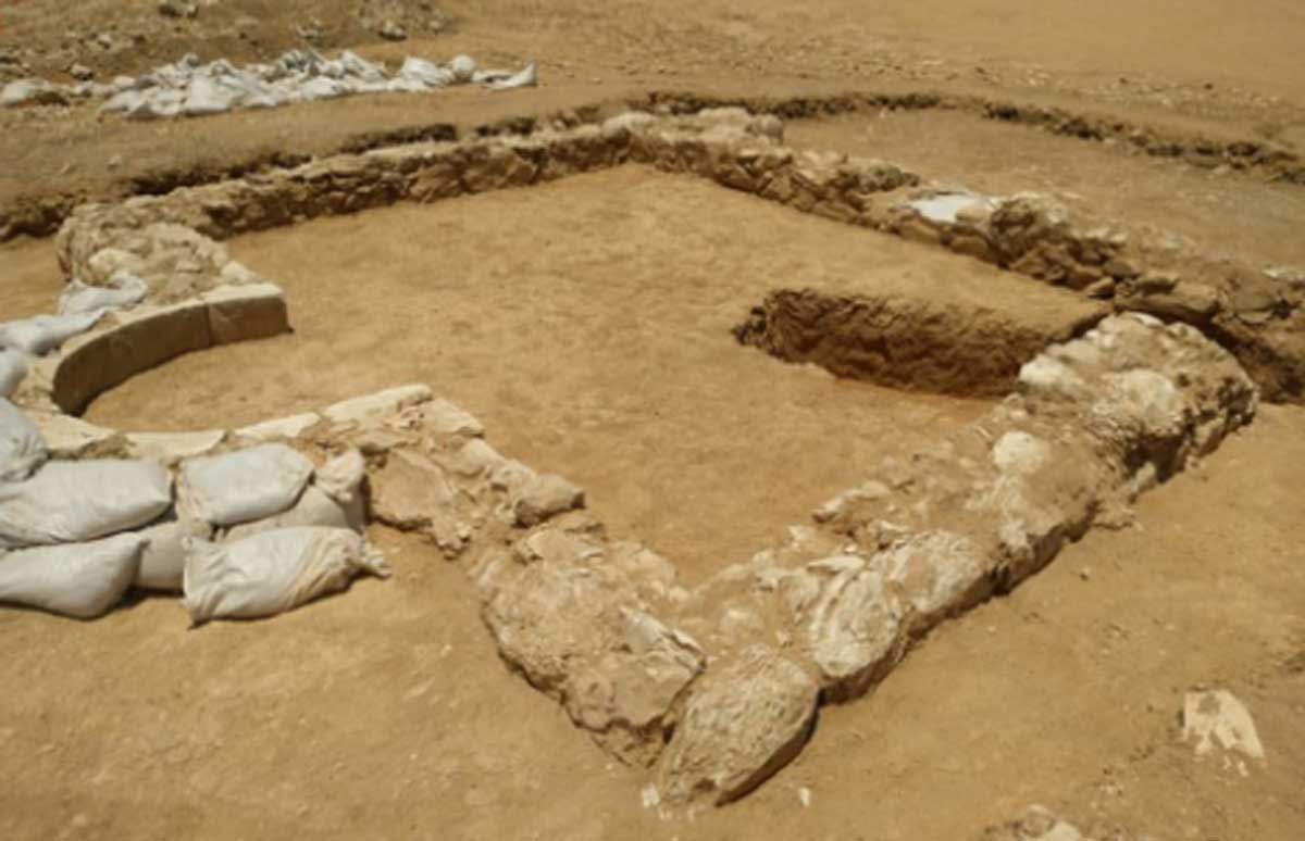 This rural mosque likely served nearby farmers sometime between 600 and 700 AD. (Emil Aladjem / Israel Antiquities Authority)