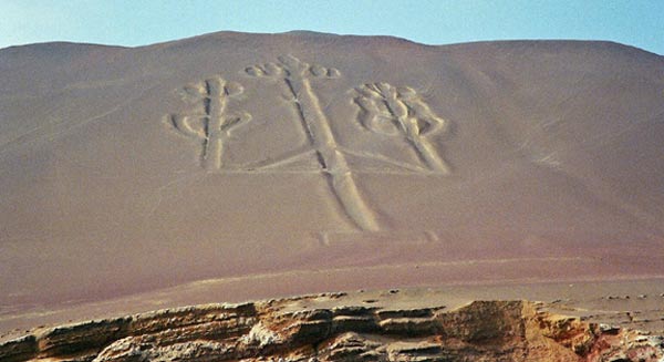 The mysterious prehistoric geoglyph of the Paracas Candelabra