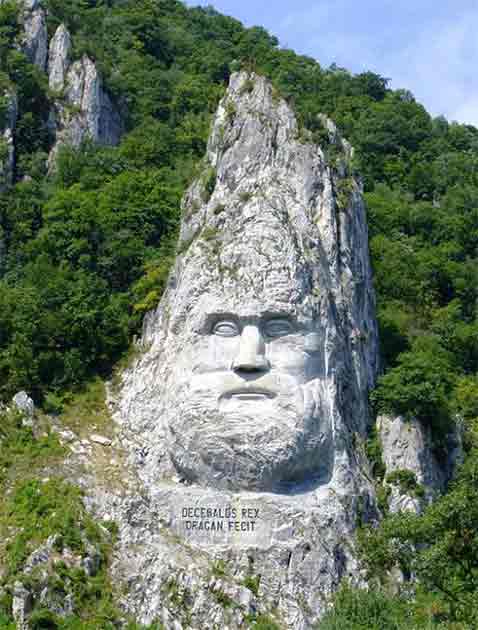 Frontal view of the Dececbalus’ Head rock sculpture, located near Danube's Big Boilers on the border between Serbia and Romania. (Yanko Malinov/CC BY-SA 4.0)