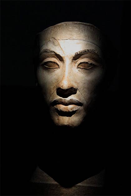 Could it be that Rosh Hashanah originated as a celebration of the coronation of Akhenaten? (HoremWeb / CC BY-SA 4.0)