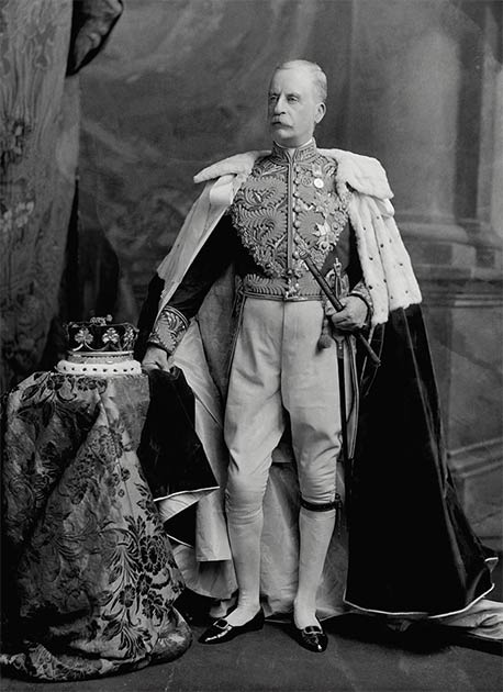 James Hamilton, 2: a hertigen av Abercorn (1838-1913), troligen den sista brudgummen av Stal i brittisk historia. (Lafayette photography studio, London / CC BY-SA) 4.0)