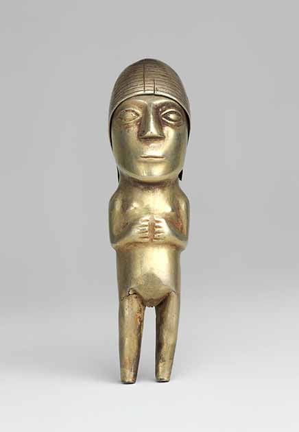 Estatua Inca Femenina Hecha en Oro y Plata, 1400-1533 AD.  Los detalles de la estatua habrían sido martillados en láminas de metal antes de que la figura en sí estuviera completamente formada.  (Museo Metropolitano de Arte / Dominio Público)