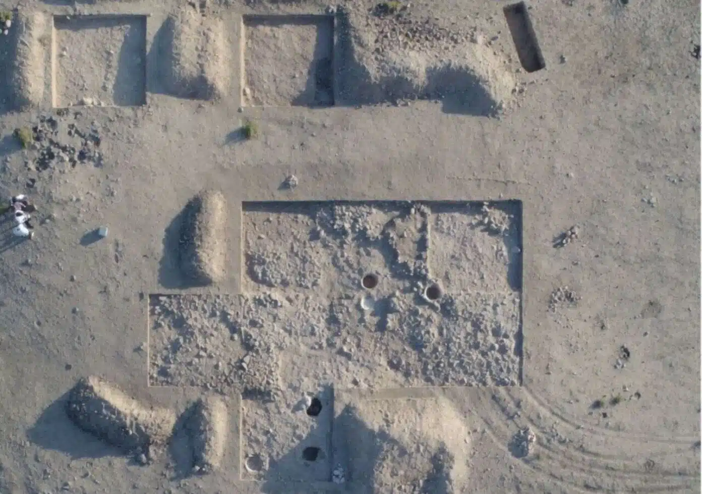 Aerial view of the excavation in the central part of Iskandar Tepa