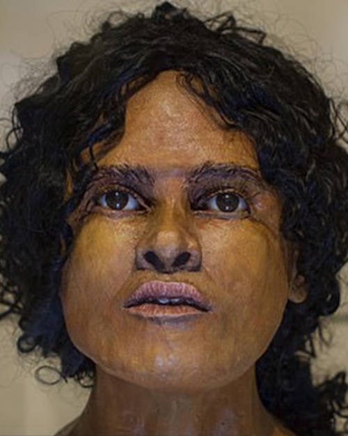 Original forensic reconstrution has the woman with black skin.