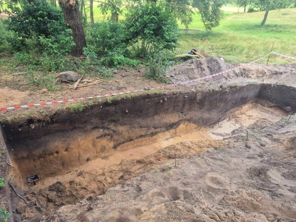 Fortification traces excavated.