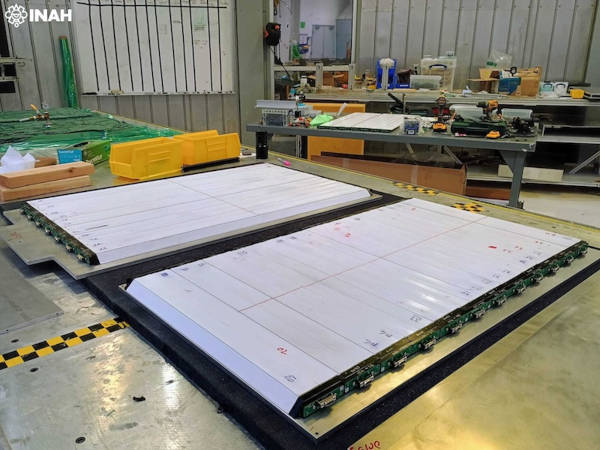 Twin muon detectors.