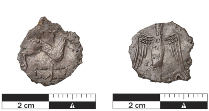 Obverse and reverse of the second Lamb of God coin. 