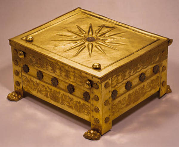 the golden larnax of Philip II of Macedon found at Vergina 