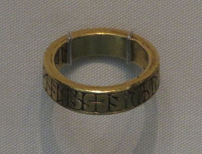 The Kingmoor runic ring