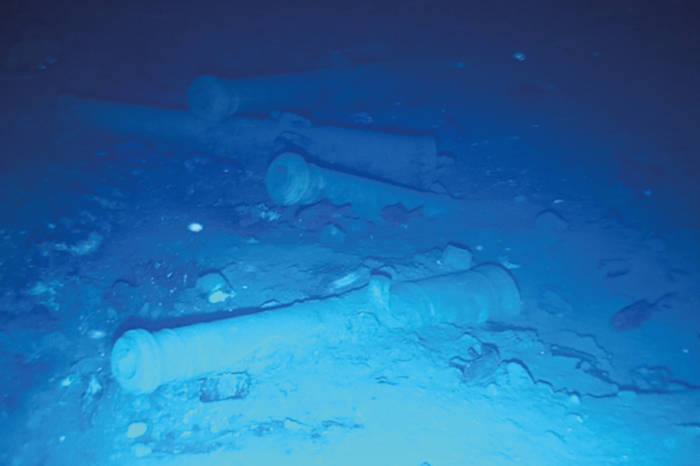 Artifacts of the San Jose on the sea bed.